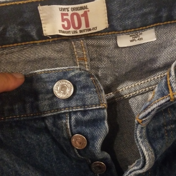 LEVIS 501 Straight leg botton fly 34 x32 - Picture 3 of 6